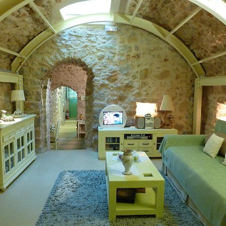 圣乔治斯考西斯传统住宅度假屋 Agios Georgios Sykousis 客房 照片